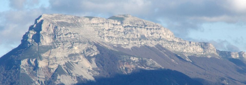 Sierra de Andía (Navarra) Qué ver y dónde dormir