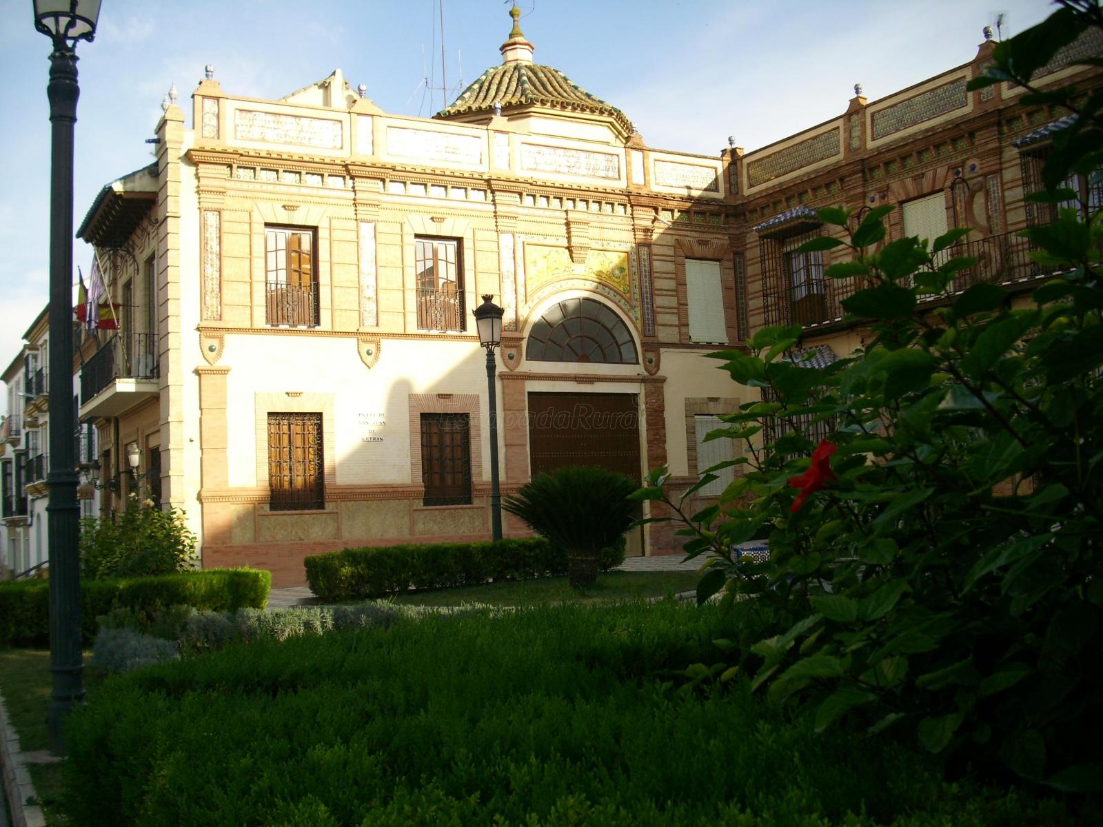 Foto de Recinto Ferial de Paradas en Paradas, Sevilla