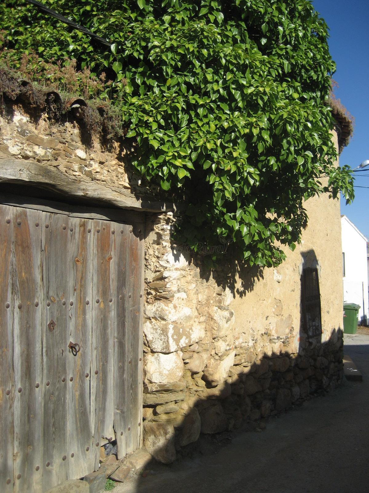 Aldeanueva de San Bartolomé (Toledo) Qué ver y dónde dormir
