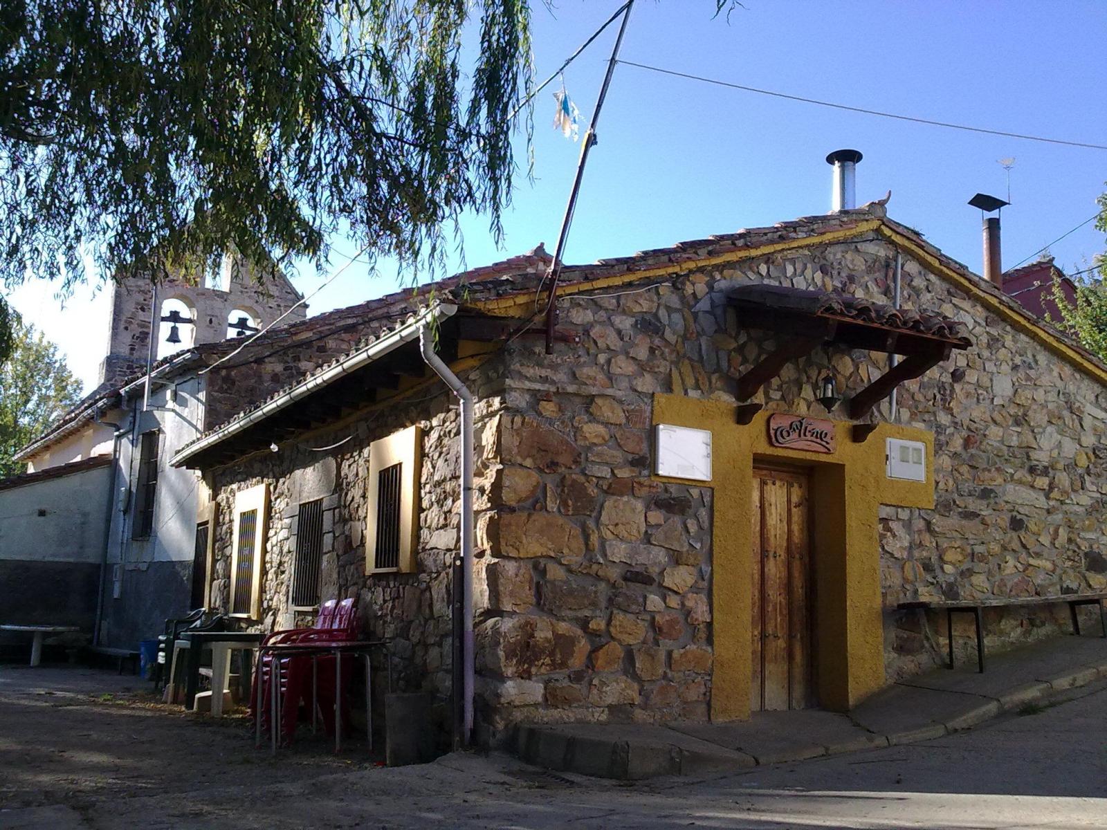 Adrados (León) Qué ver y dónde dormir